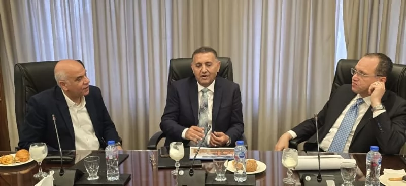 محافظ القليوبية يبحث مع 