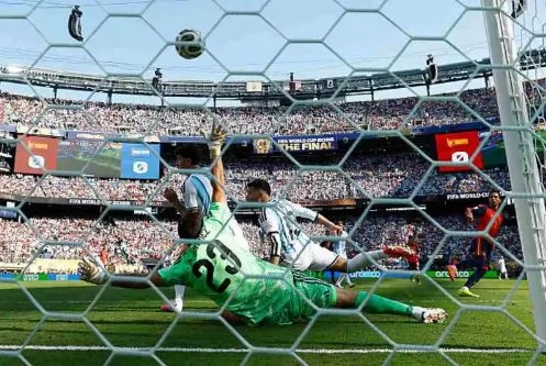 إسبانيا تتلاعب بالأرجنتين وتتوج بكأس العالم 2026