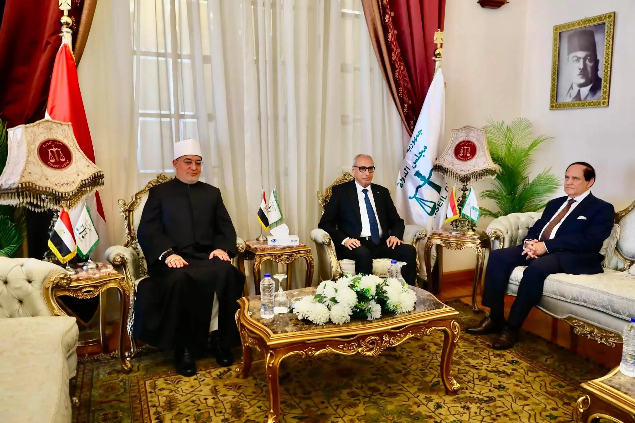 المفتي يهنئ رئيس مجلس الدولة لتوليه رئاسة المجلس رسميًّا