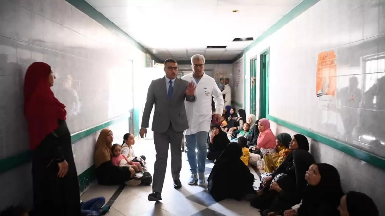 محافظ قنا يُجري حركة إدارية جديدة..تعيين مدير ونقل آخر إلى أبوتشت