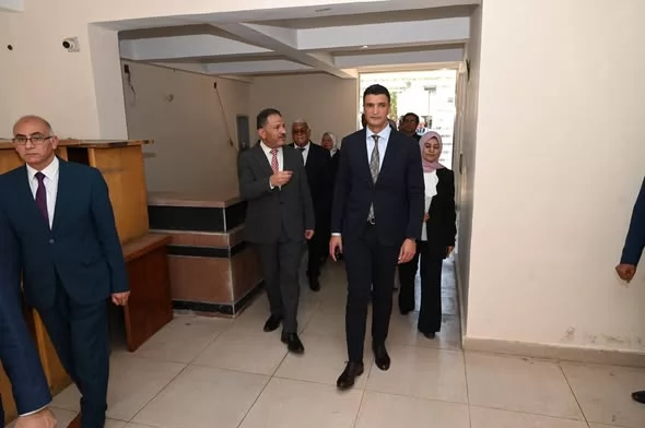 وزير الصناعة يتفقد مصلحة الرقابة الصناعية لمتابعة أعمال التطوير