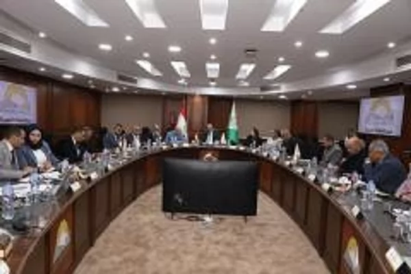 الأنصاري :تقرير شامل لدعم المنظومة الصحية بمستشفى الواحات البحرية