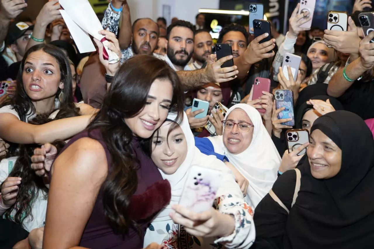 ليلة استثنائية لـ”خلي بالك من نفسك”.. نجوم الفن يحتفلون بانطلاق الفيلم