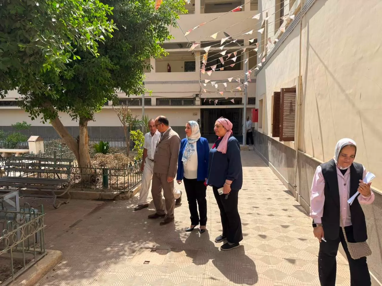 رئيس جامعة العاصمة يتفقد اختبارات القدرات بعدد من الكليات