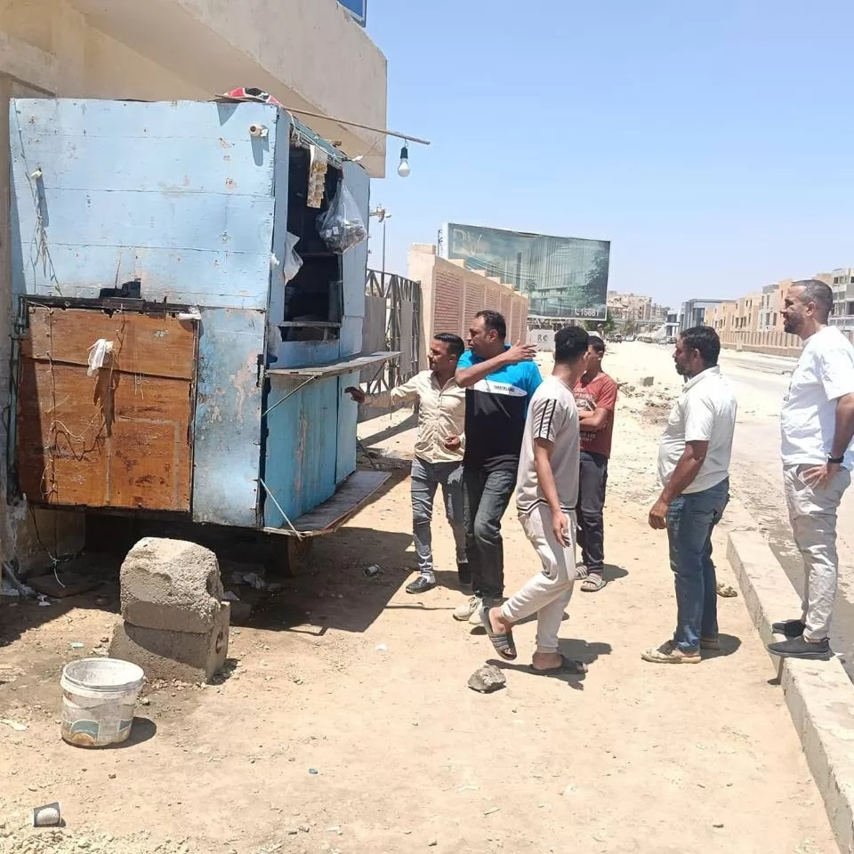 جهاز القاهرة الجديدة يشن حملة حاسمة لرفع الإشغالات ببيت الوطن
