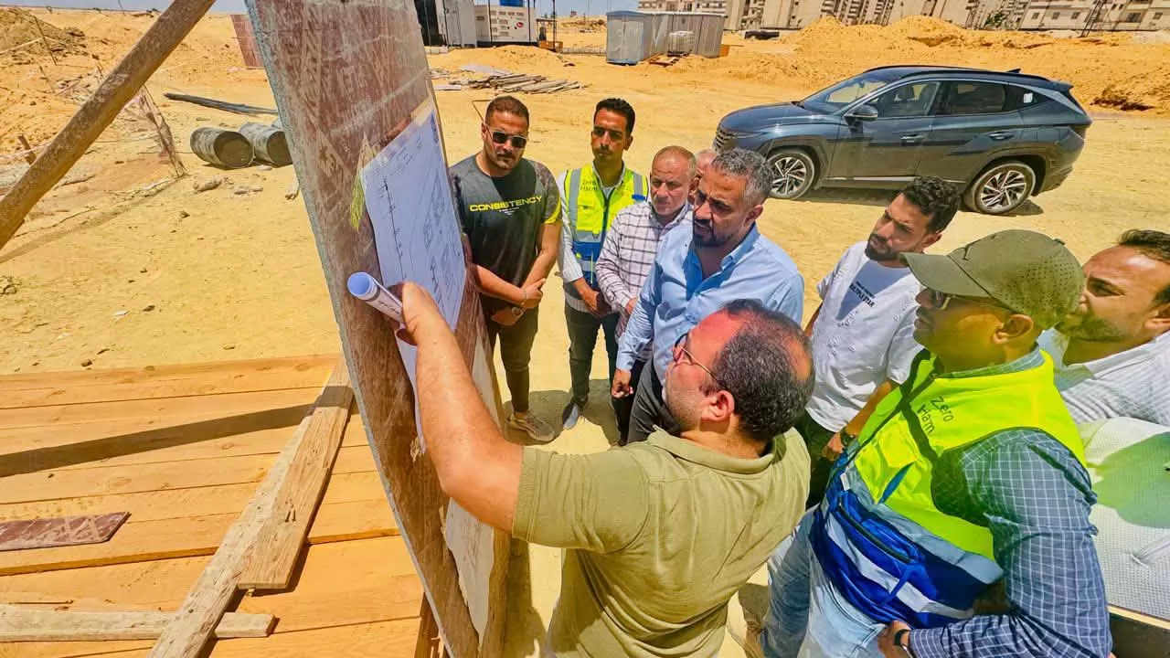 رئيس جهاز العبور الجديدة يتابع مشروعات المرافق وتسليم الأراضي