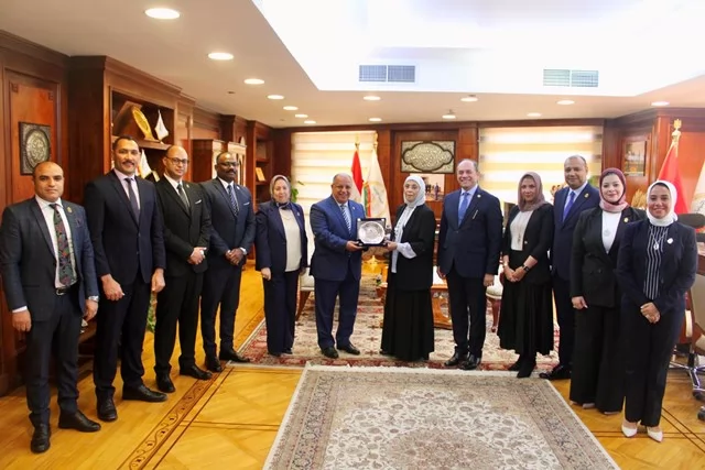رئيسة النيابة الإدارية تتلقى تهاني أندية المستشارين بالإسكندرية
