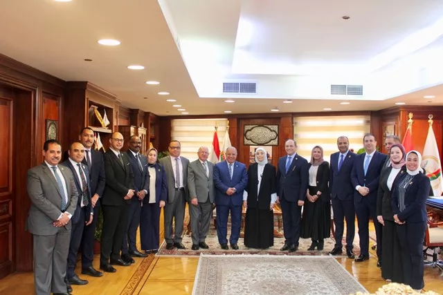 رئيسة النيابة الإدارية تتلقى تهاني أندية المستشارين بالإسكندرية