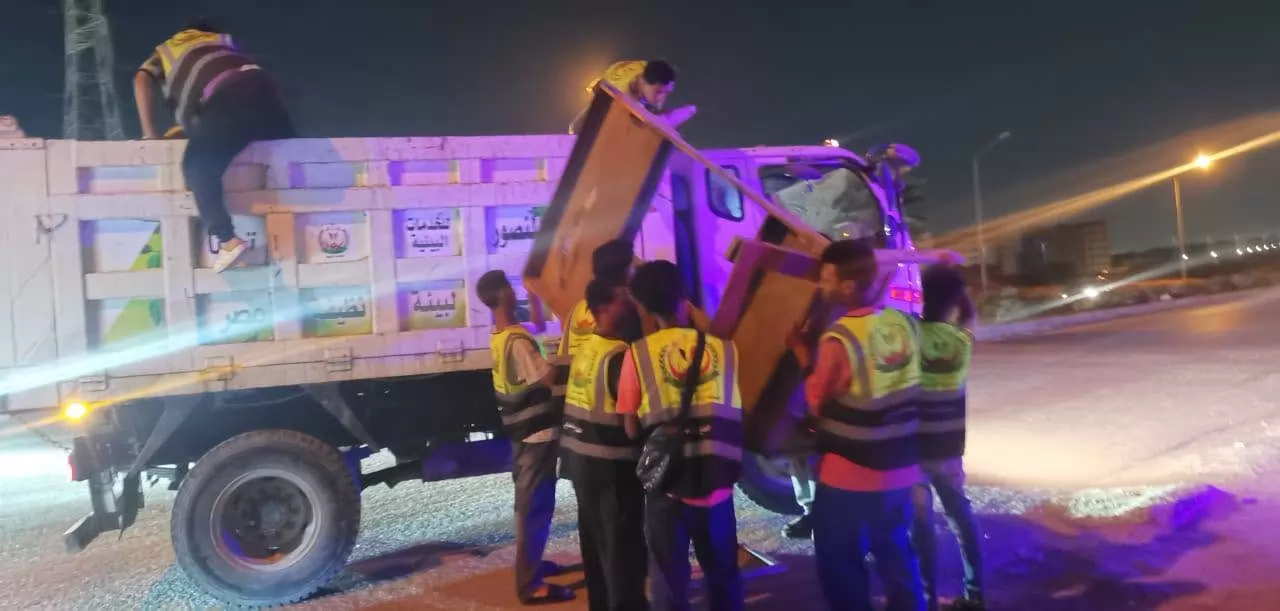 جهاز 6 أكتوبر يشن حملة مسائية مكبرة لرفع الإشغالات  .. صور