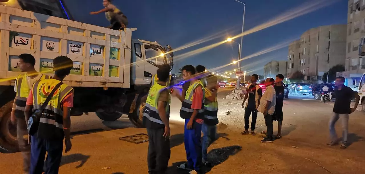 جهاز 6 أكتوبر يشن حملة مسائية مكبرة لرفع الإشغالات  .. صور