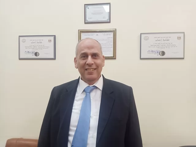 تعرف على البرامج المتاحة وفرص عمل خريجى هندسة الجامعة المصرية الر