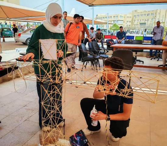 تعرف على البرامج المتاحة وفرص عمل خريجى هندسة الجامعة المصرية الر