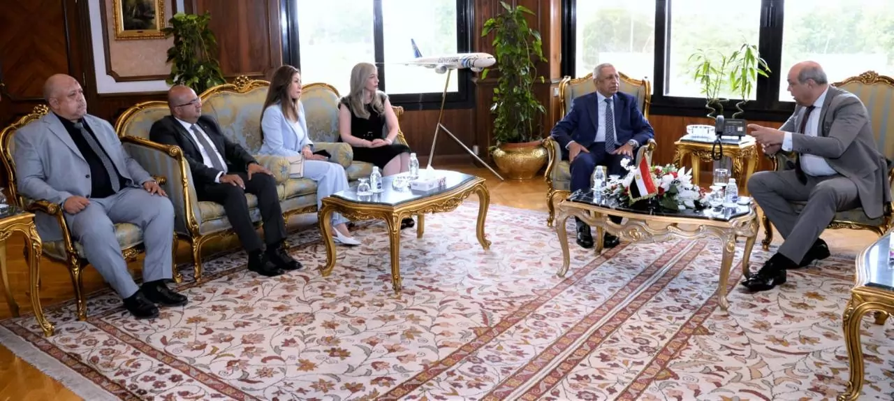 تعاون بين الطيران والأكاديمية العربية للتكنولوجيا والنقل البحري