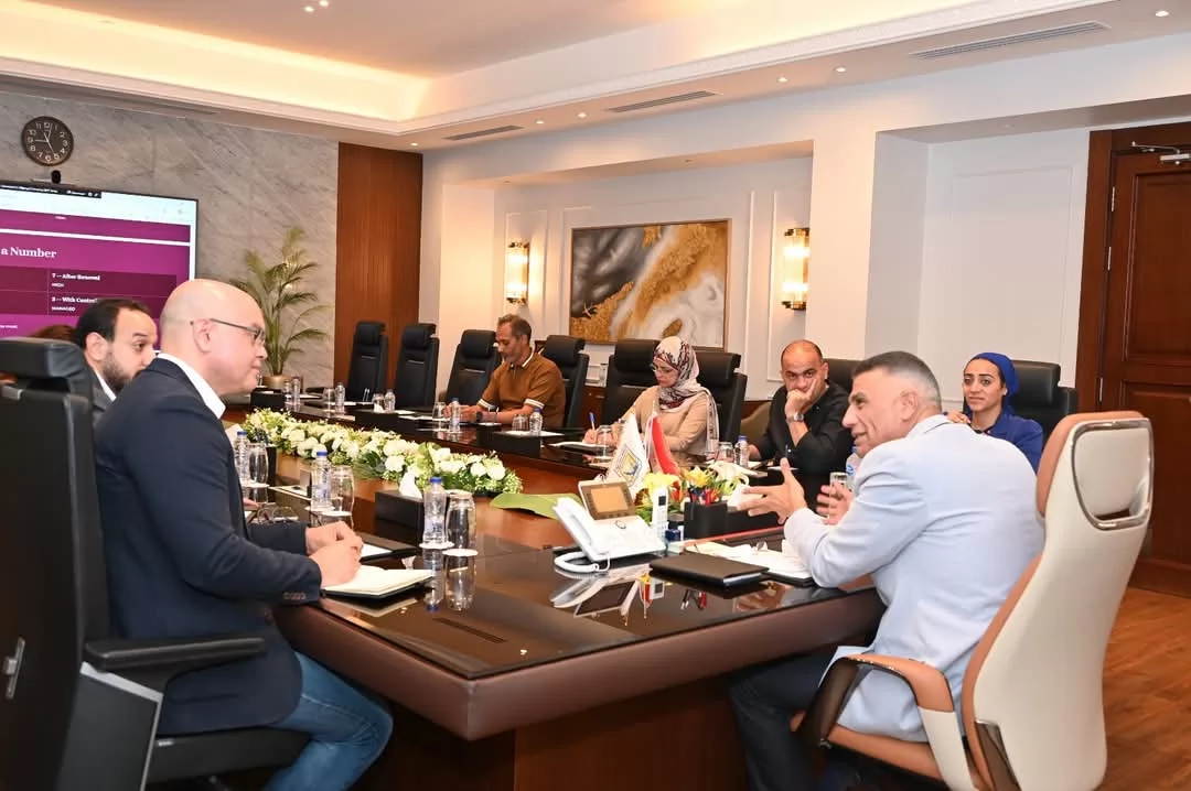 محافظ جنوب سيناء يبحث متطلبات تطبيق الأمن السيبراني 
