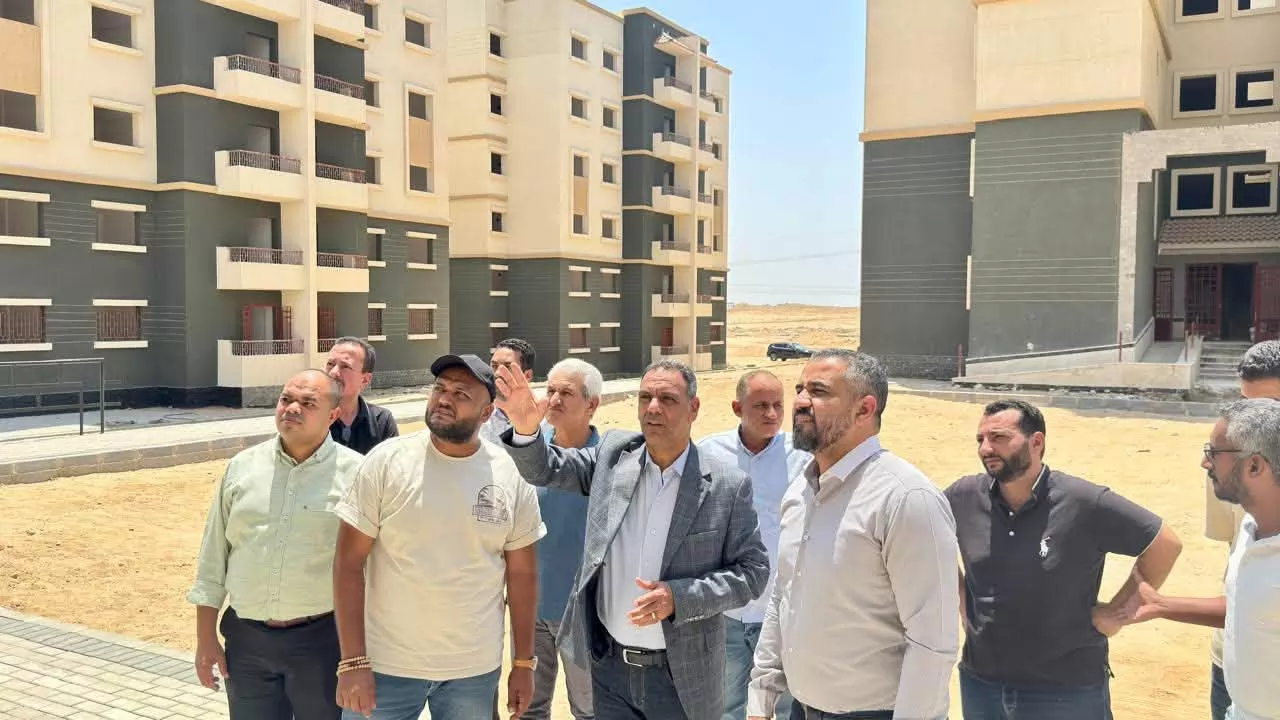 الإسكان تحذر الشركات المتقاعسة بمشروعات العبور الجديدة .. صور