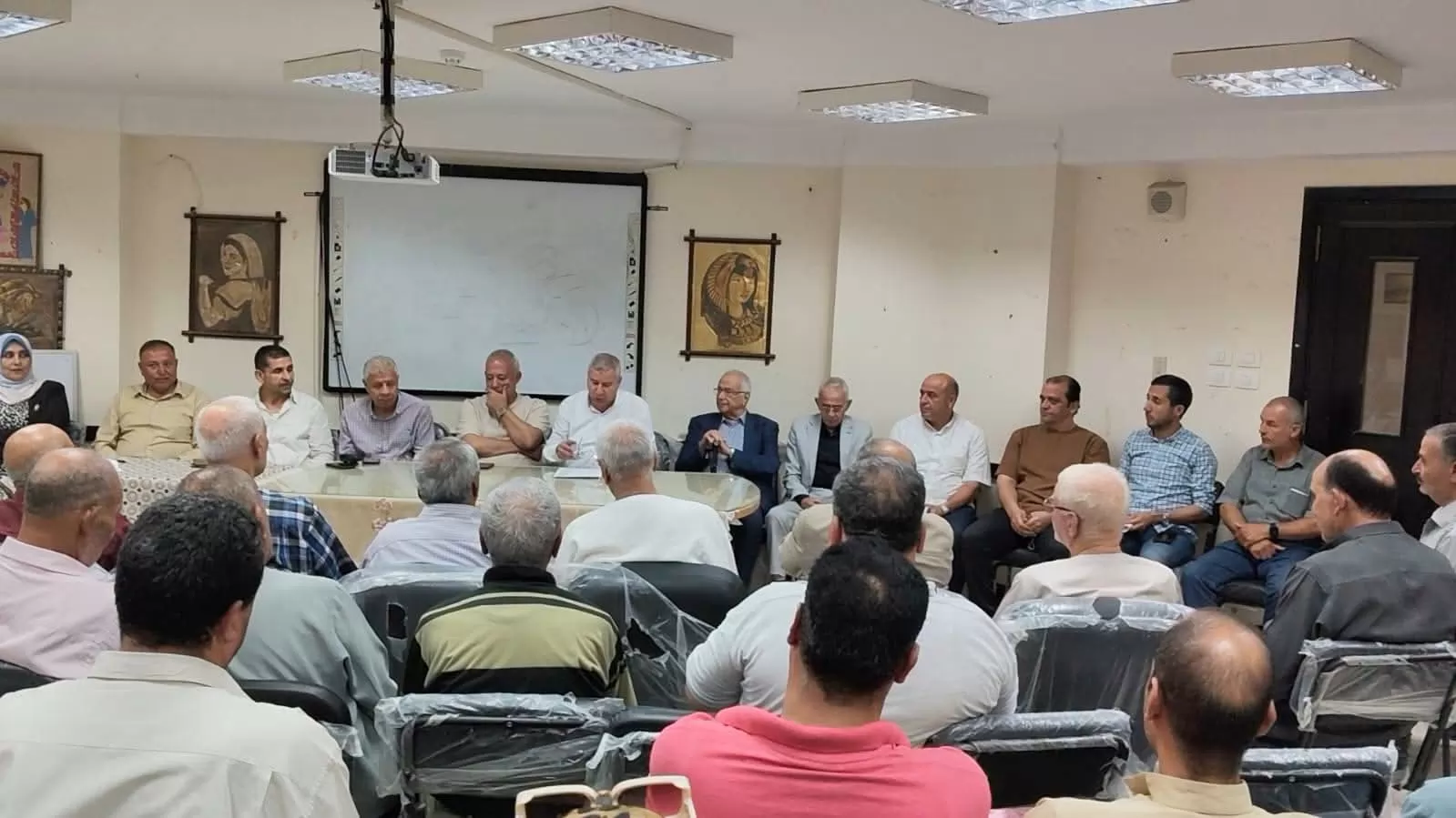 محمد رمضان يقود استعدادات مبكرة للعام الدراسي الجديد بفاقوس