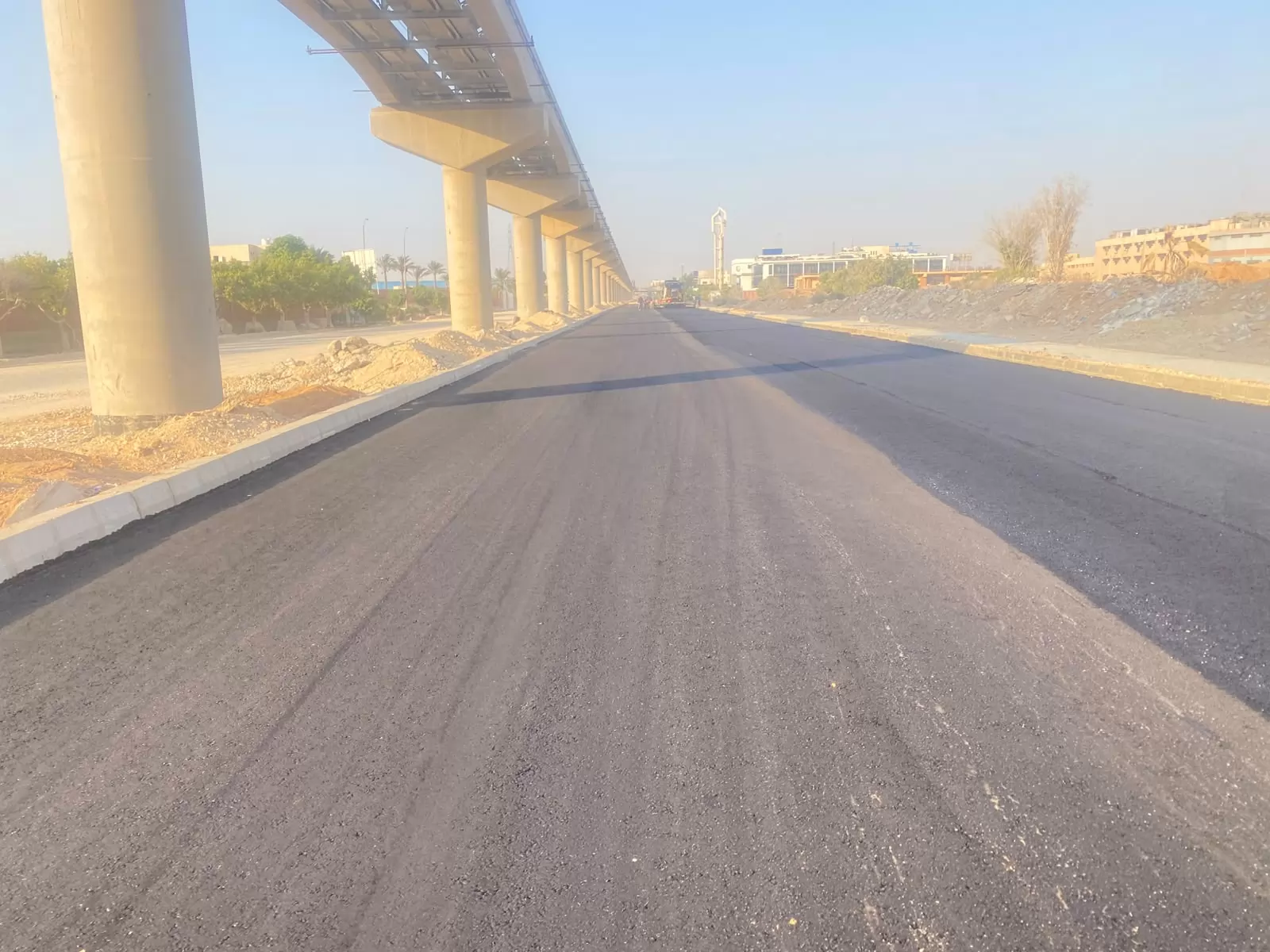 استعدادًا للمونوريل.. رفع كفاءة المحور المركزي بـ 6 أكتوبر