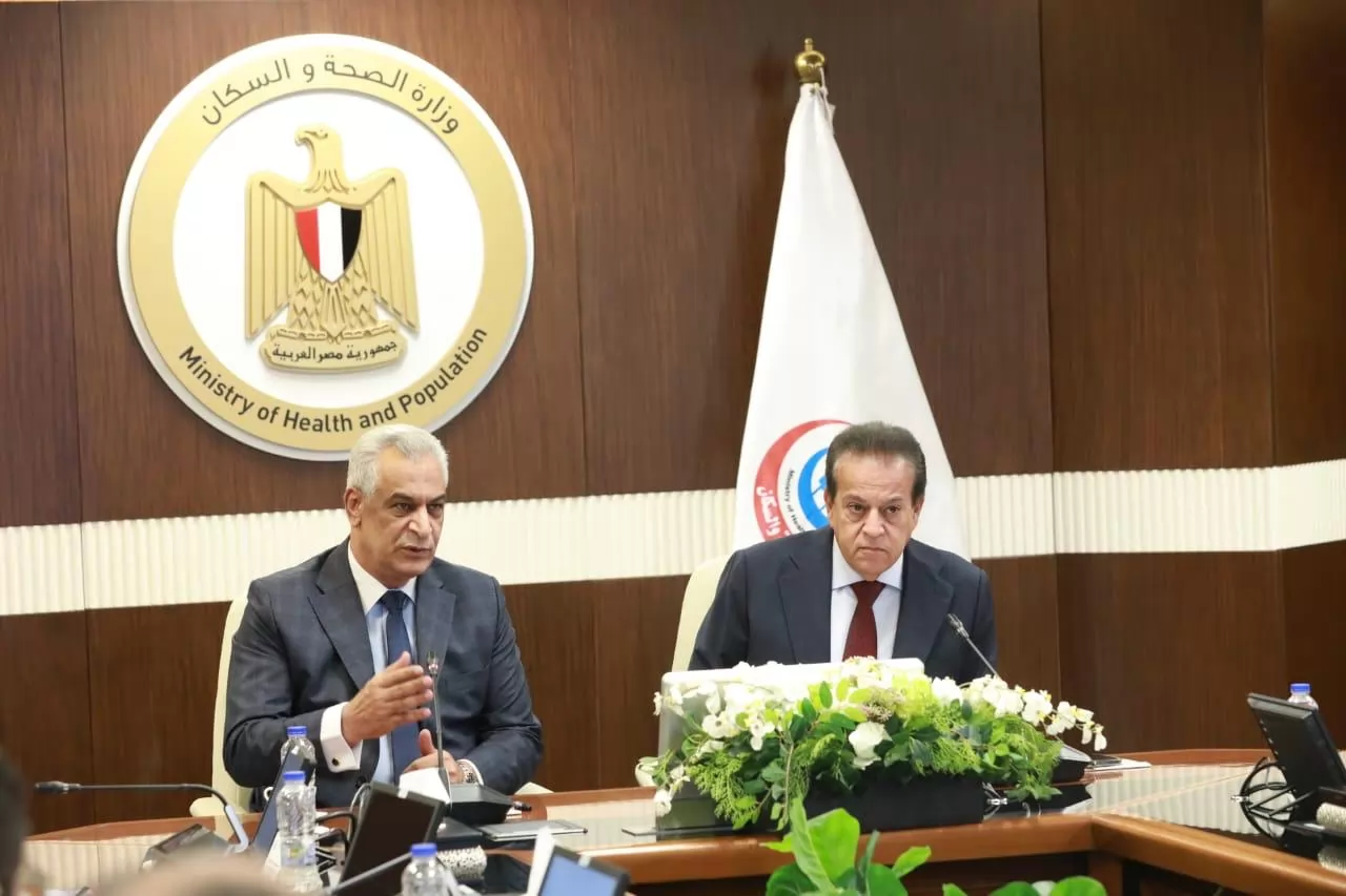وزيرا الإنتاج الحربي والصحة يبحثان مستجدات عدد من المشروعات القوم