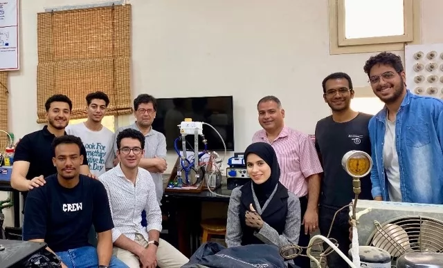 طلاب الميكاترونيات بالجامعة المصرية الروسية يقدمون 7 مشاريع واعدة