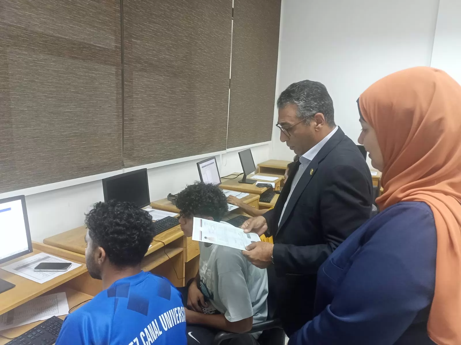 جامعة القناة تواصل الدعم الفني لطلاب المرحلة الأولى للتنسيق