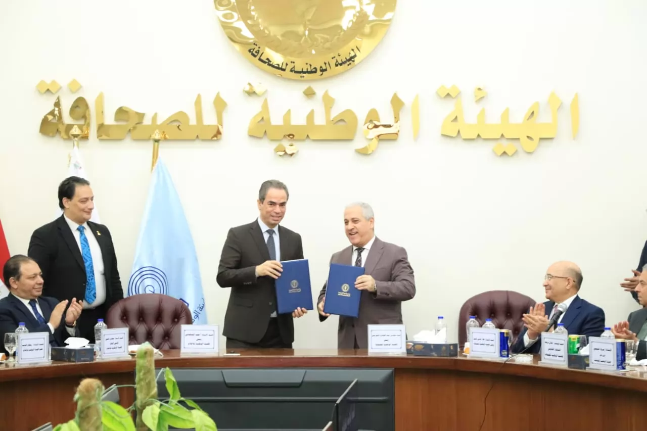 الشوربجي والمسلماني يوقعان بروتوكول التعاون بين هيئتي الصحافة والإعلام 