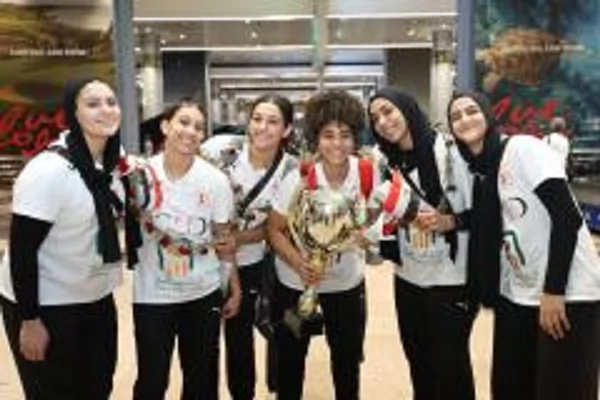 مطار القاهرة الدولي يستقبل بعثة منتخب مصر للناشئات لكرة اليد 