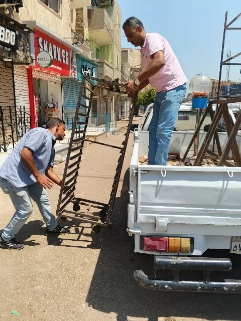  حملات مكثفة لإزالة التعديات وإعادة الانضباط للشارع الشرقاوي