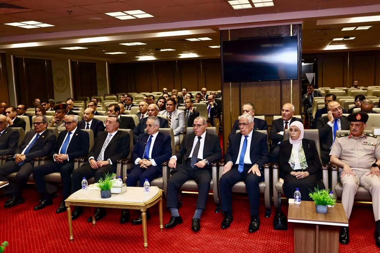 رئيسة النيابة الإدارية توقع الوثيقة الاستراتيجية للعدالة الرقمية 