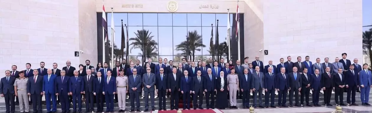 وزير العدل ورؤساء الجهات القضائية يوقعون استراتيجية العدالة الرقم