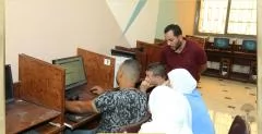  توافد الطلاب على مكتب التنسيق الإلكتروني بجامعة الزقازيق