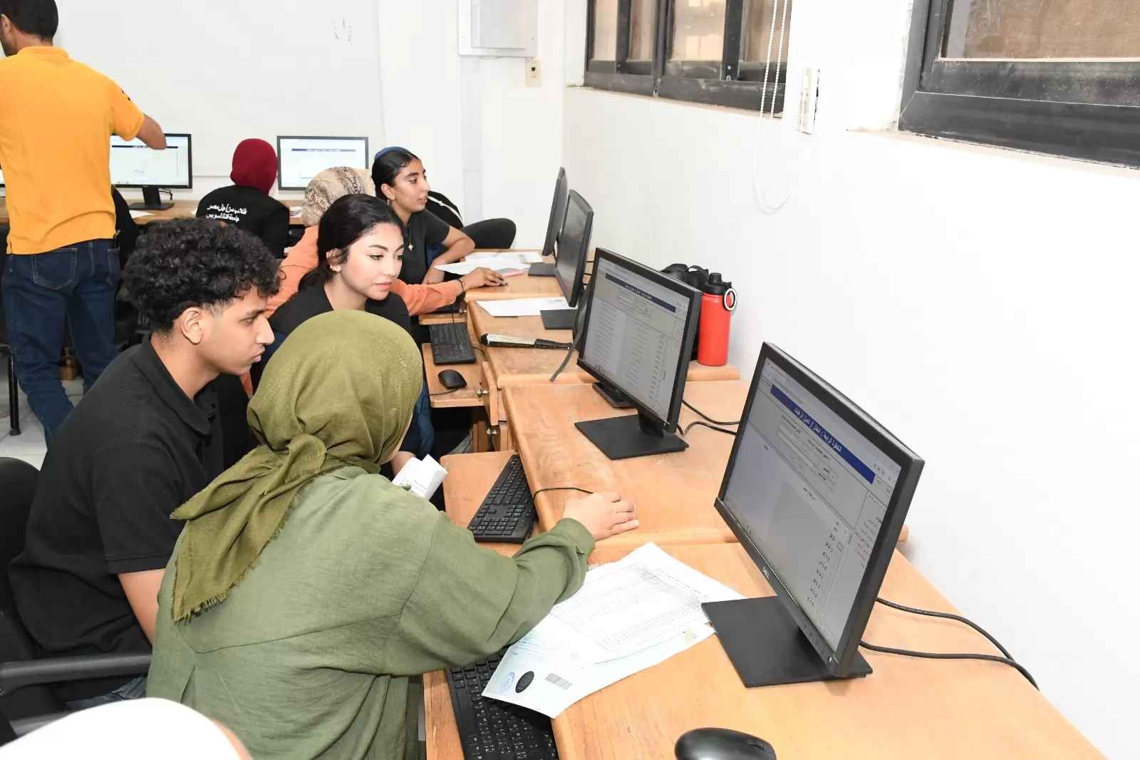 الجامعات تواصل تقديم الدعم الفني لطلاب المرحلة الثانية للتنسيق