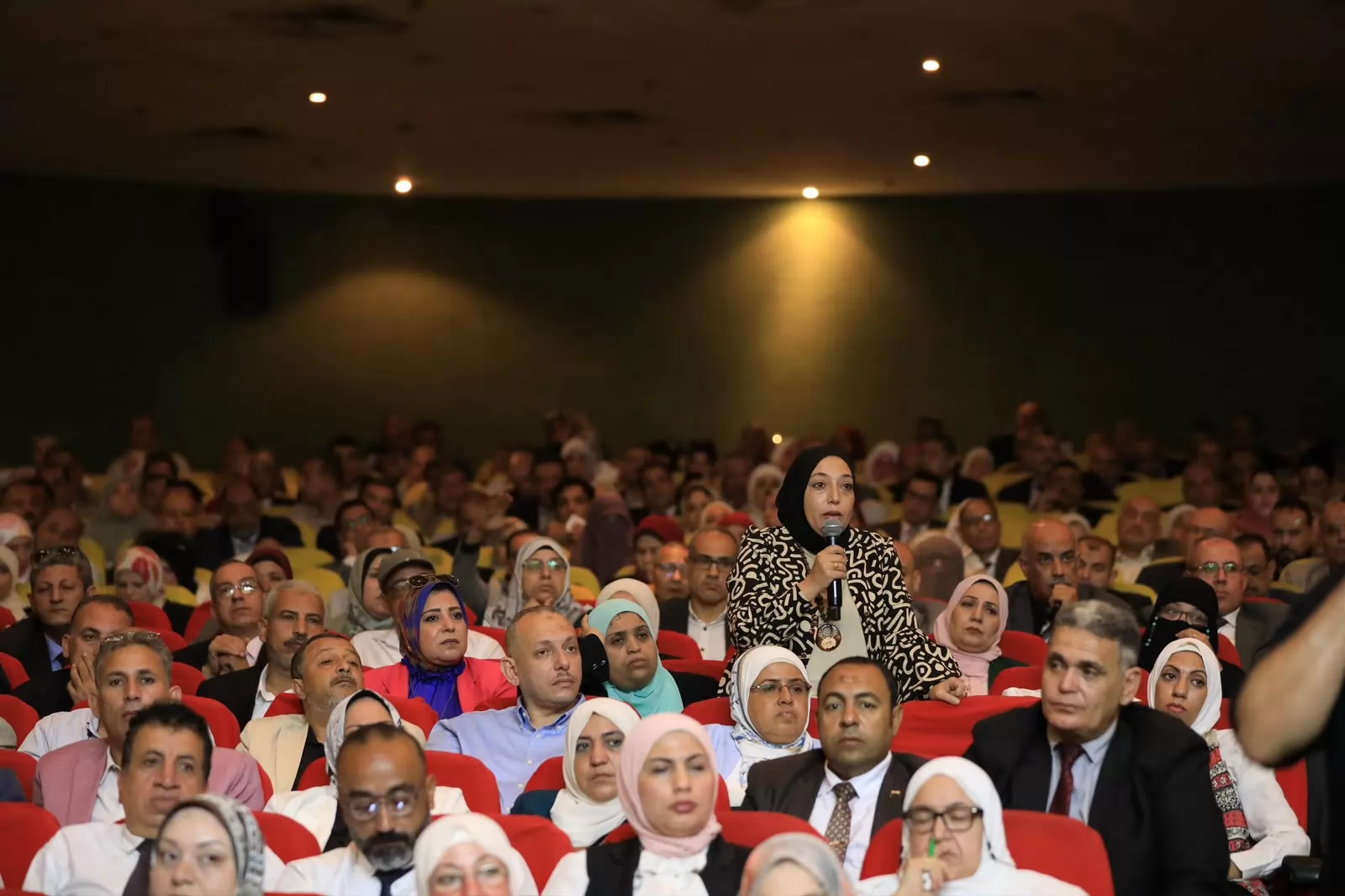 وزير التربية والتعليم يعقد لقاءً موسعًا مع ٤٥٠٠ مدير مدرسة من ٢١ محافظة   