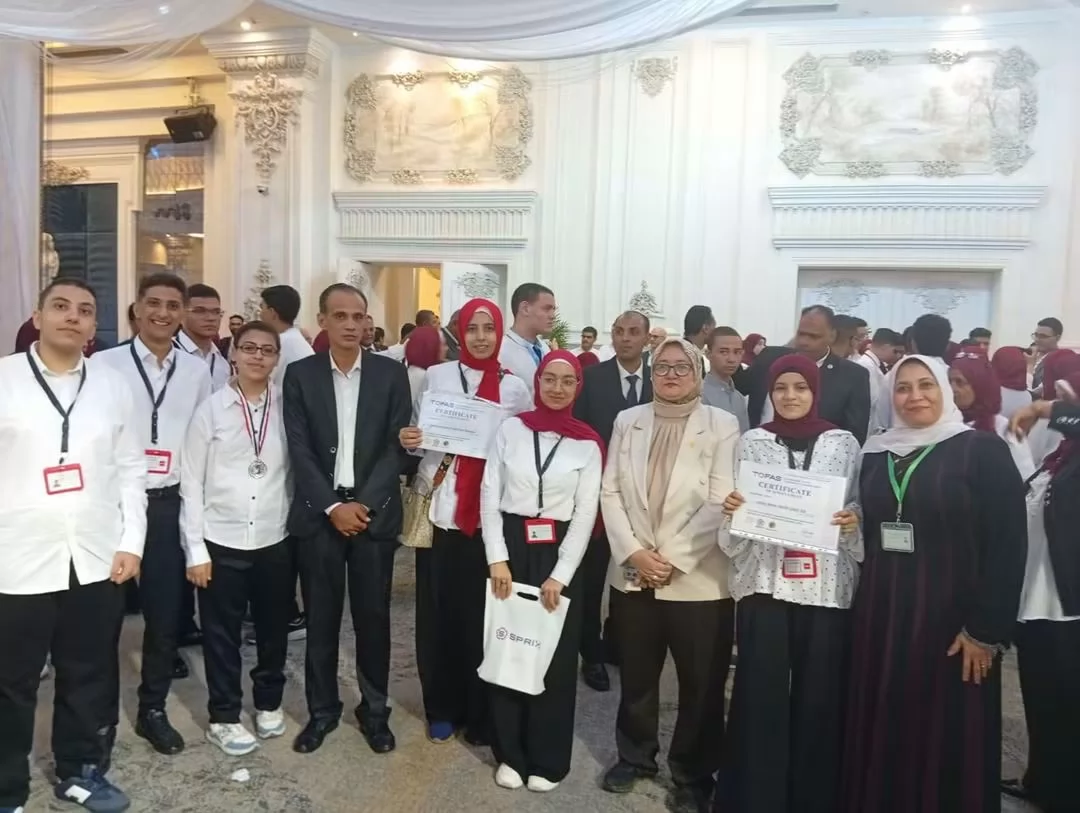 طالب من المنيا يفوز بمنحة برمجة الي اليابان