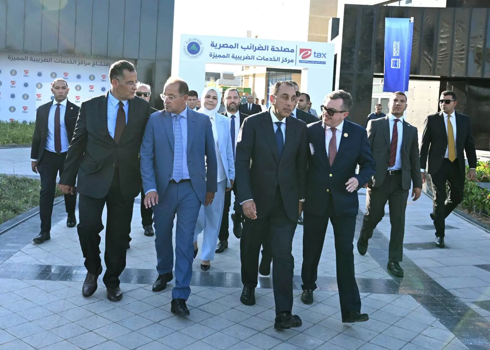 رئيس الوزراء يطلق تطبيق خدمات التصرفات العقارية بالعلمين الجديدة