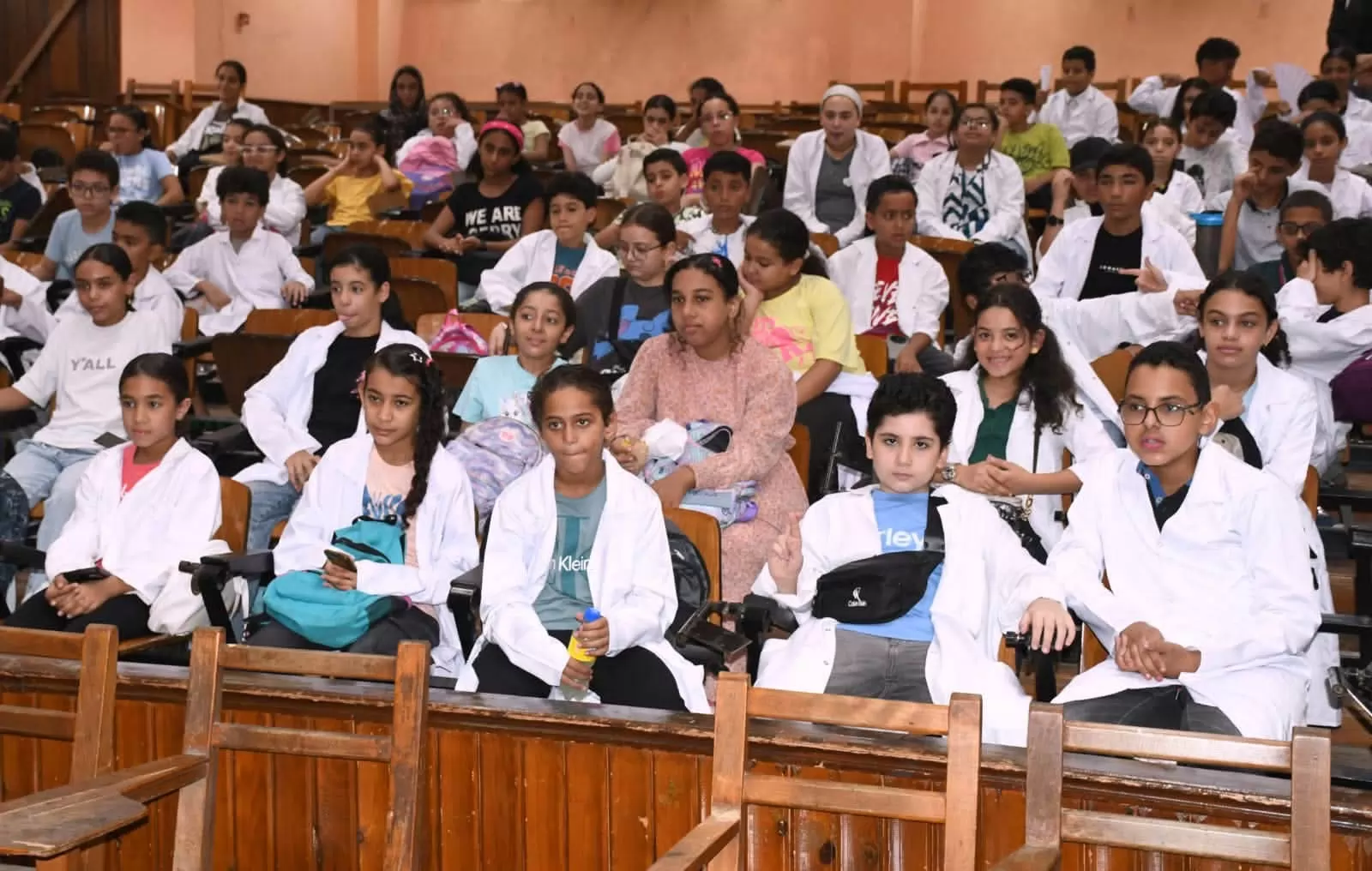 كلية الدراسات العليا بجامعة عين شمس تستضيف طلاب جامعة الطفل