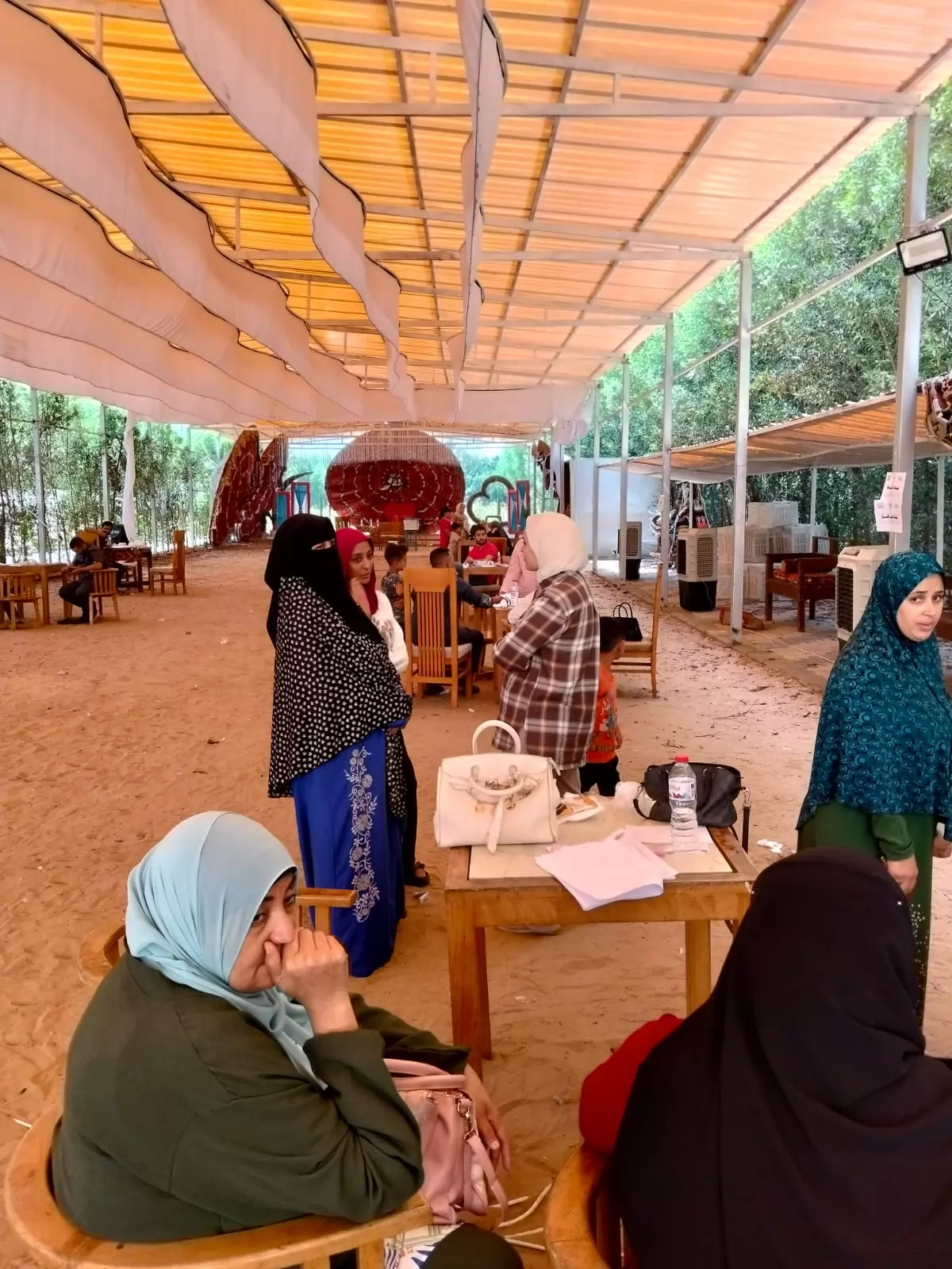 قافلة جامعة القناة تصل إلى الكيلو 13 بالإسماعيلية بخدمات متكاملة