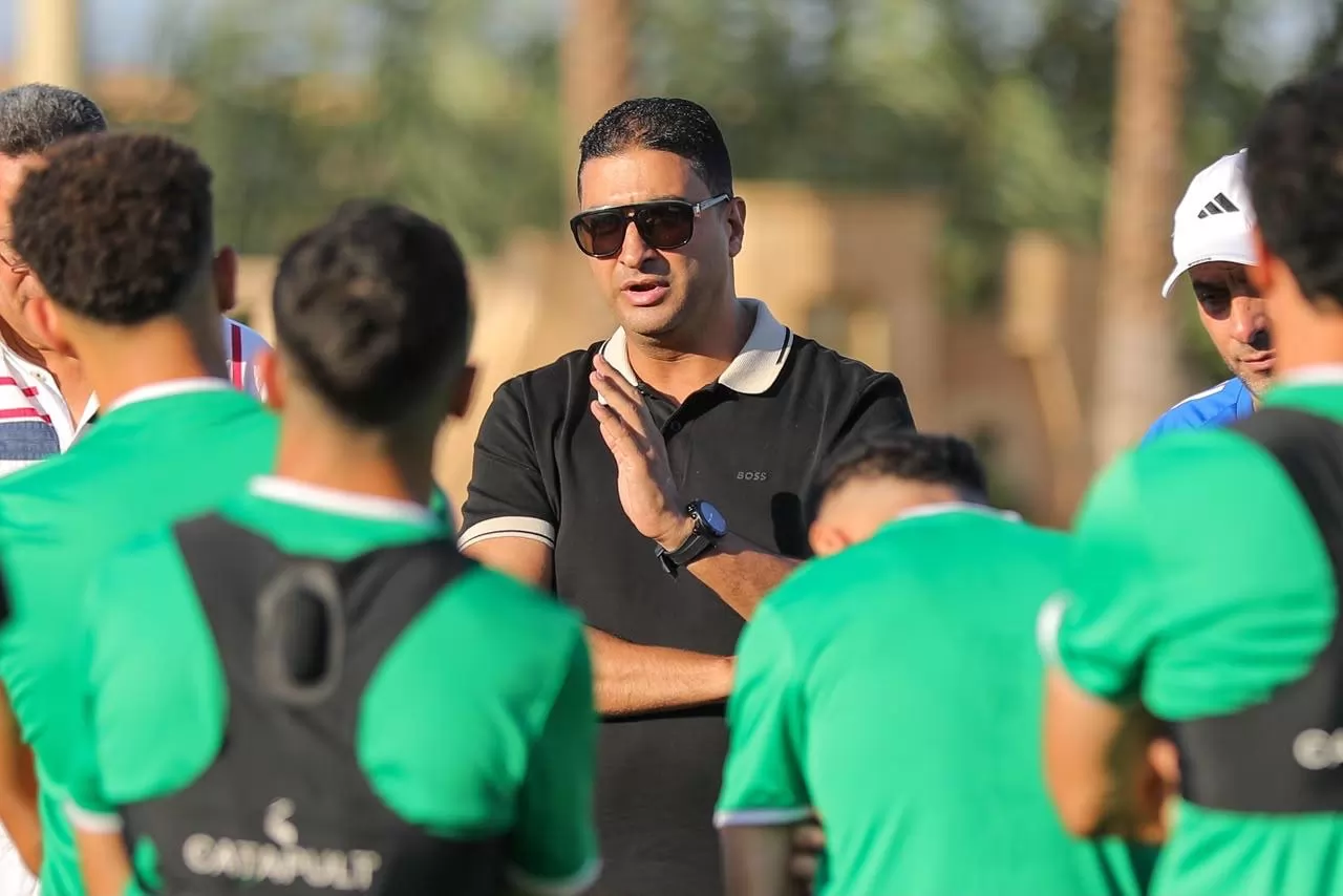 أبو قمر و موسى يجتمعان بلاعبي المصري لتحفيزهم قبل انطلاق الدوري