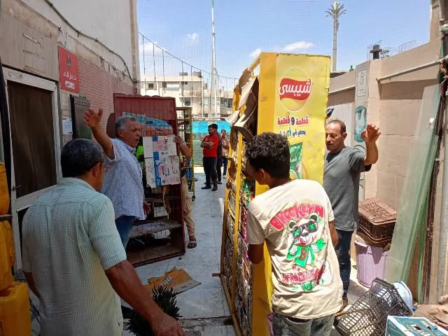 بقيادة رئيس الجهاز.. تنفيذ 6 قرارات غلق وتشميع لأشهر مولات الشروق