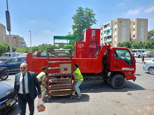 بقيادة رئيس الجهاز.. تنفيذ 6 قرارات غلق وتشميع لأشهر مولات الشروق
