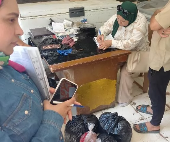 ضبط 330 كيلو لحوم مجهولة ودواجن فاسدة بمحلات مشهورة فى مدينة بدر