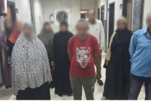 سقوط 3 رجال و7 سيدات استغلوا 10 أطفال فى التسول 