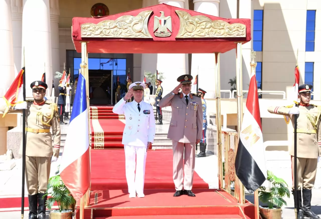 وزير الدفاع ورئيس الأركان يلتقيان رئيس هيئة الأركان العامة للجيوش الفرنسية