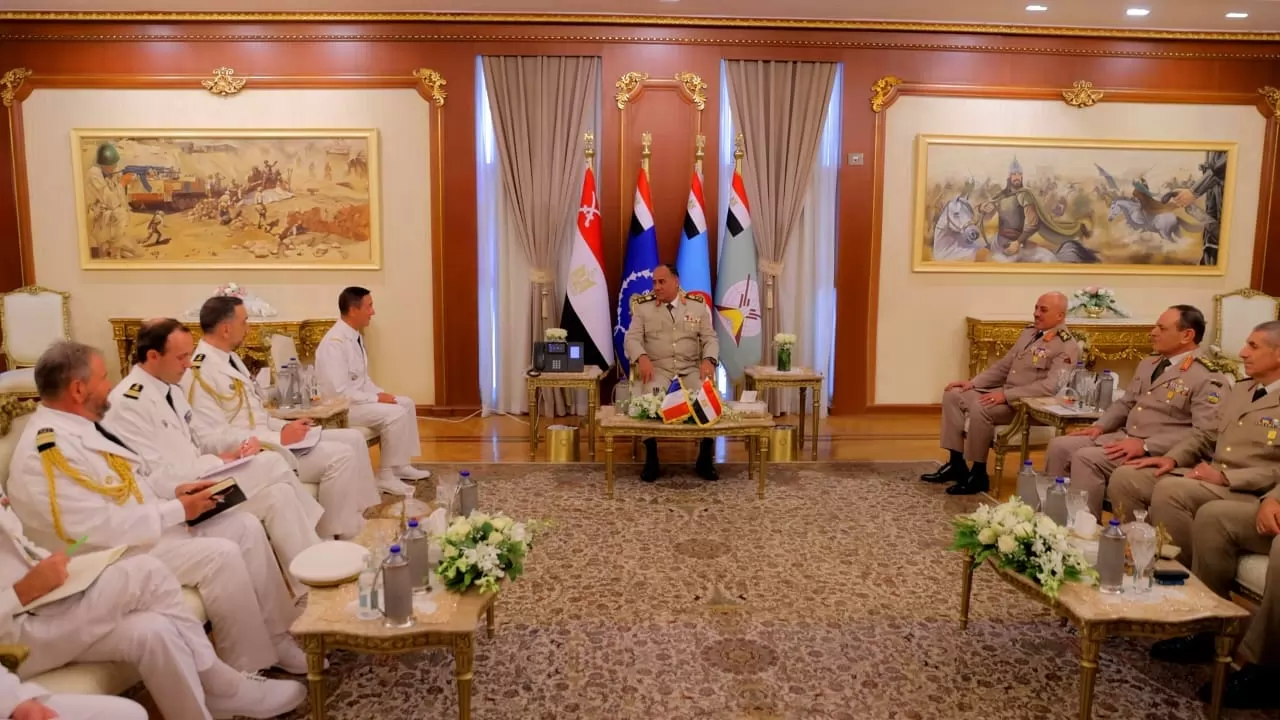 وزير الدفاع ورئيس الأركان يلتقيان رئيس هيئة الأركان العامة للجيوش الفرنسية