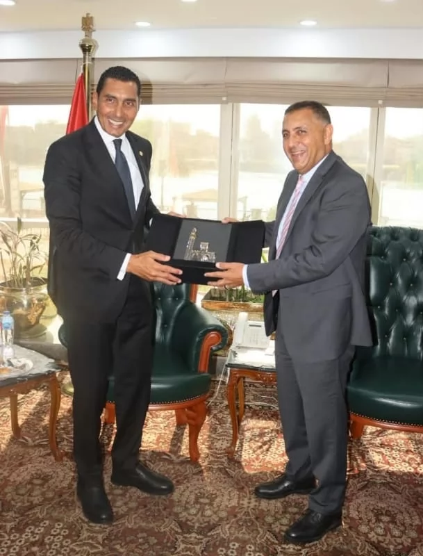 محافظ القليوبية يستقبل وزير الرياضة لبدء جولة تفقدية للمنشآت الشب