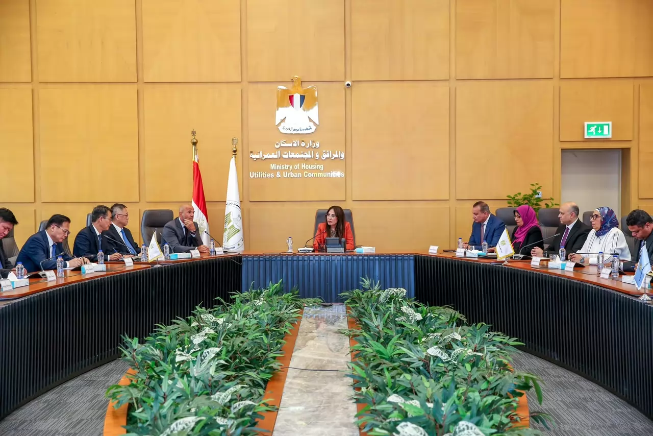 وزيرة الإسكان تشيد بمعدلات تنفيذ أبراج العلمين والعاصمة
