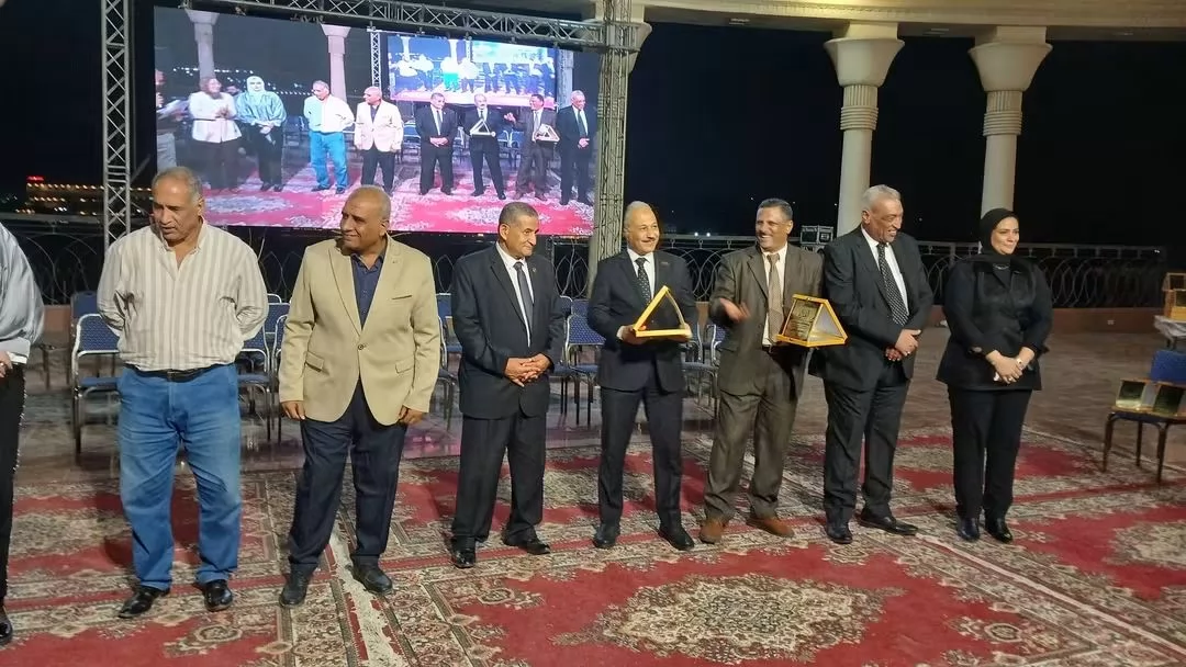 نقابة المعلمين بالمنيا تكرّم190معلماً ومعلمةفي حفل المعلم المثالي