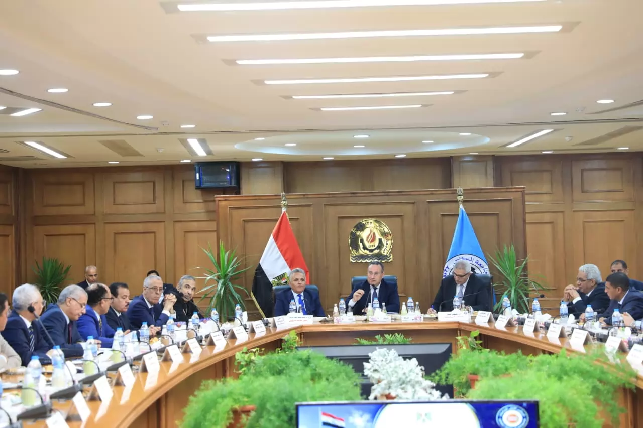 وزير التعليم العالي يوجه بالإستعداد المبكر للعام الدراسي الجديد