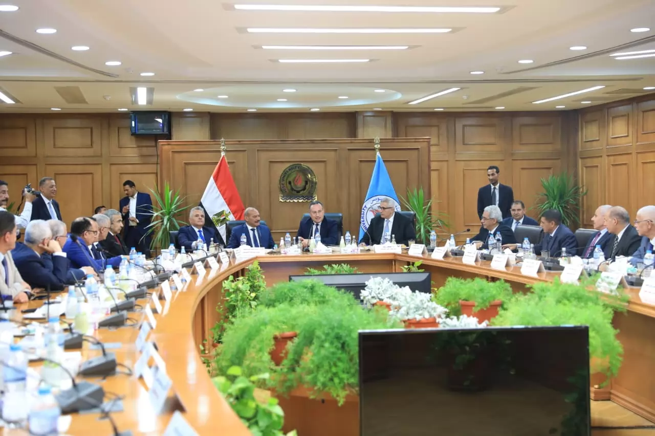 وزير التعليم العالي يوجه بالإستعداد المبكر للعام الدراسي الجديد