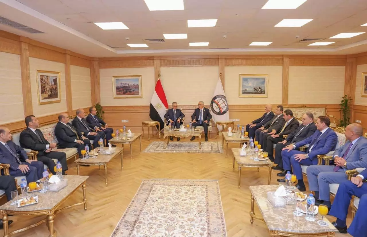 النائب العام يستقبل وزير العدل بمقر مكتبه