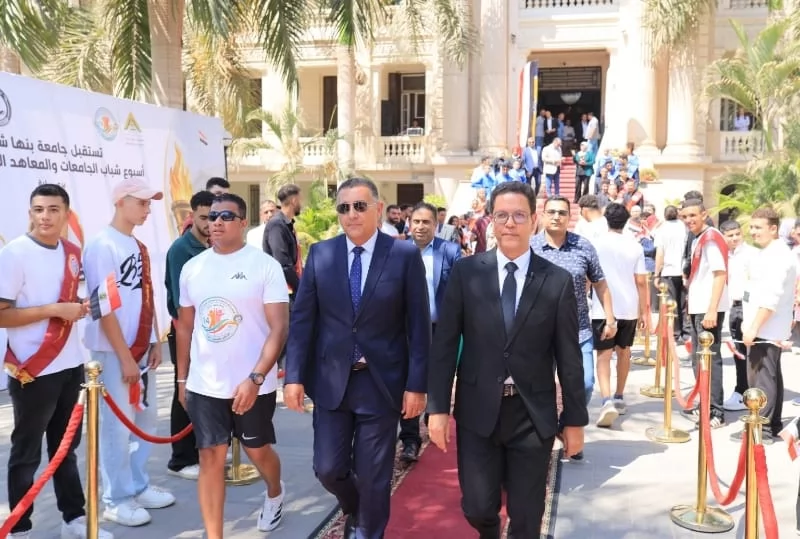 محافظ القليوبية ورئيس جامعة بنها يستقبلان شعلةأسبوع شباب الجامعات
